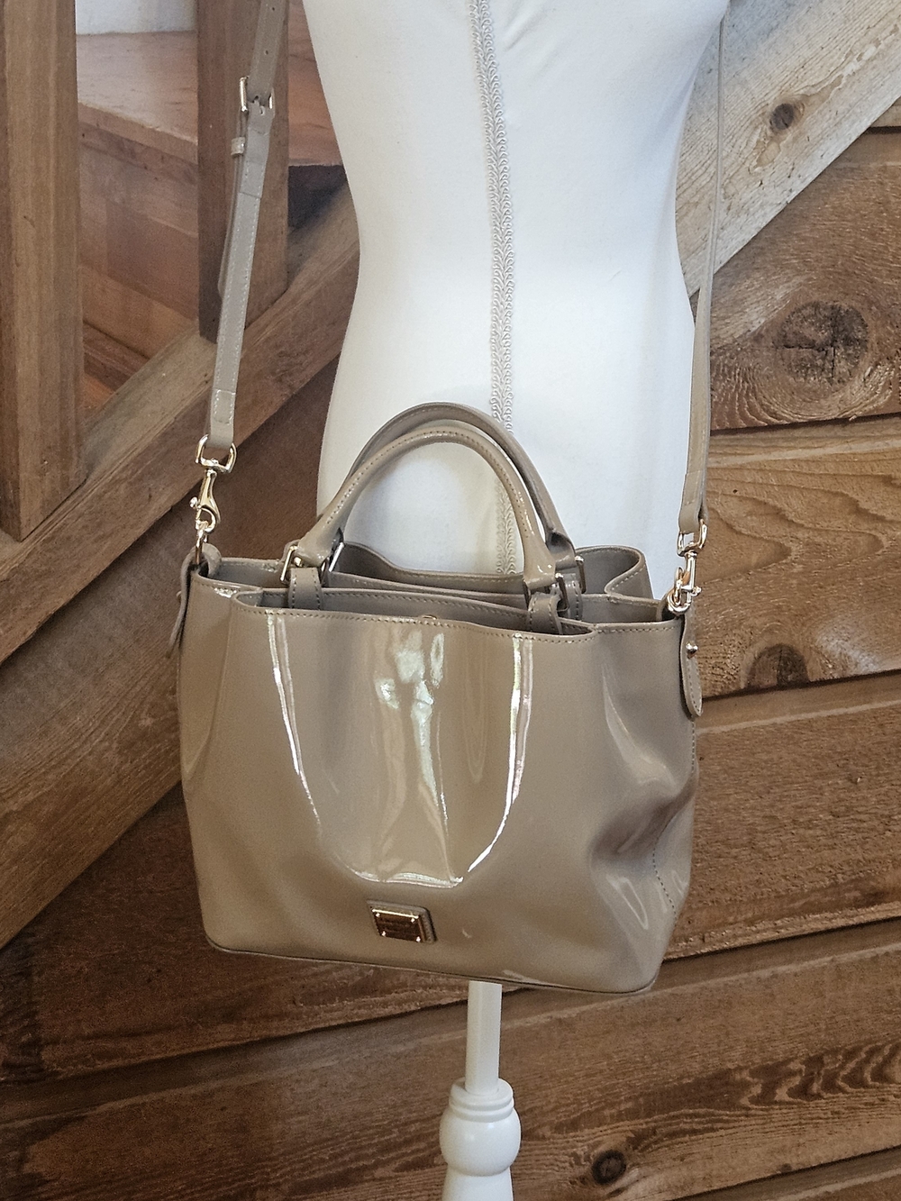 Dooney & Bourke Taupe Patent Shoulder Tote Nwot